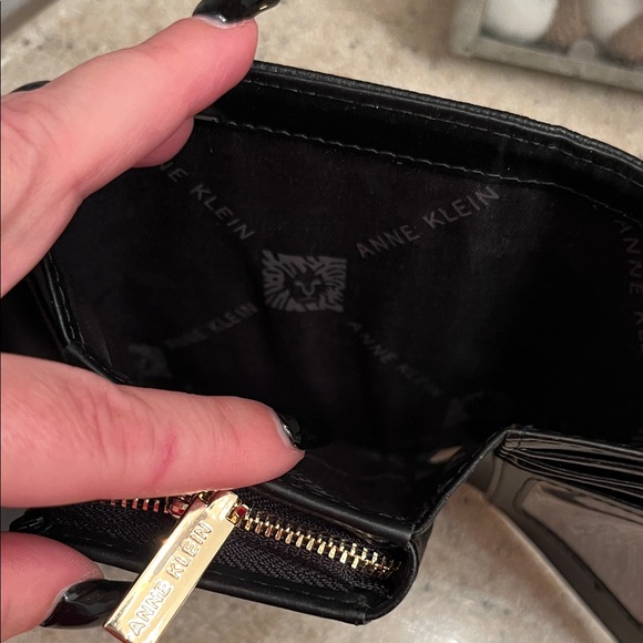 Anne Klein Black Wallet with Gold Detailing - Picture 6 of 7